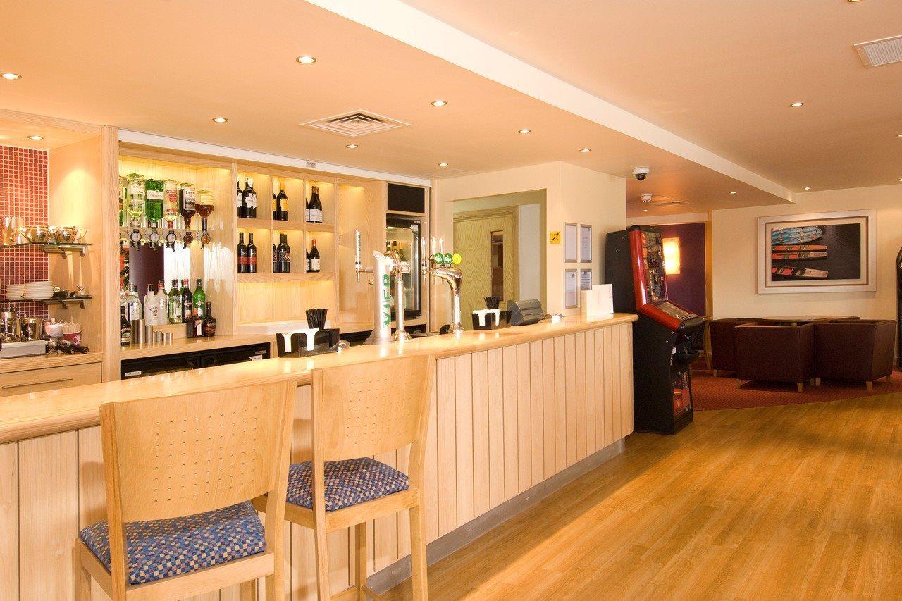 Premier Inn Cambridge Girton  Экстерьер фото