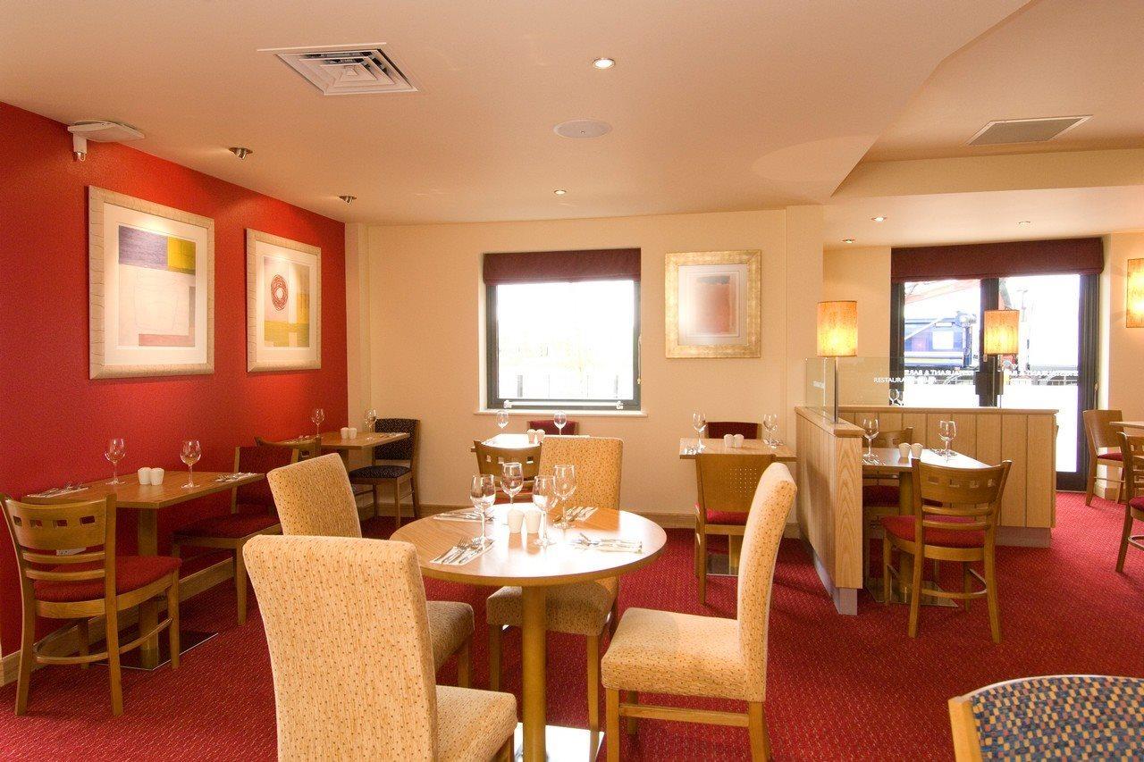 Premier Inn Cambridge Girton  Экстерьер фото