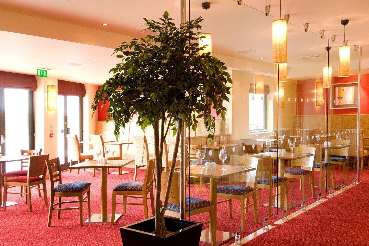 Premier Inn Cambridge Girton  Экстерьер фото