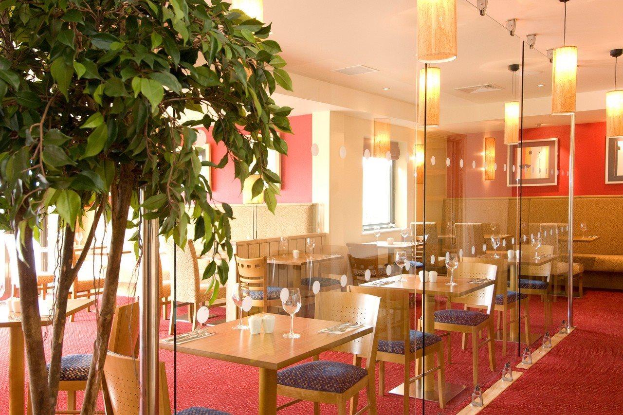 Premier Inn Cambridge Girton  Экстерьер фото