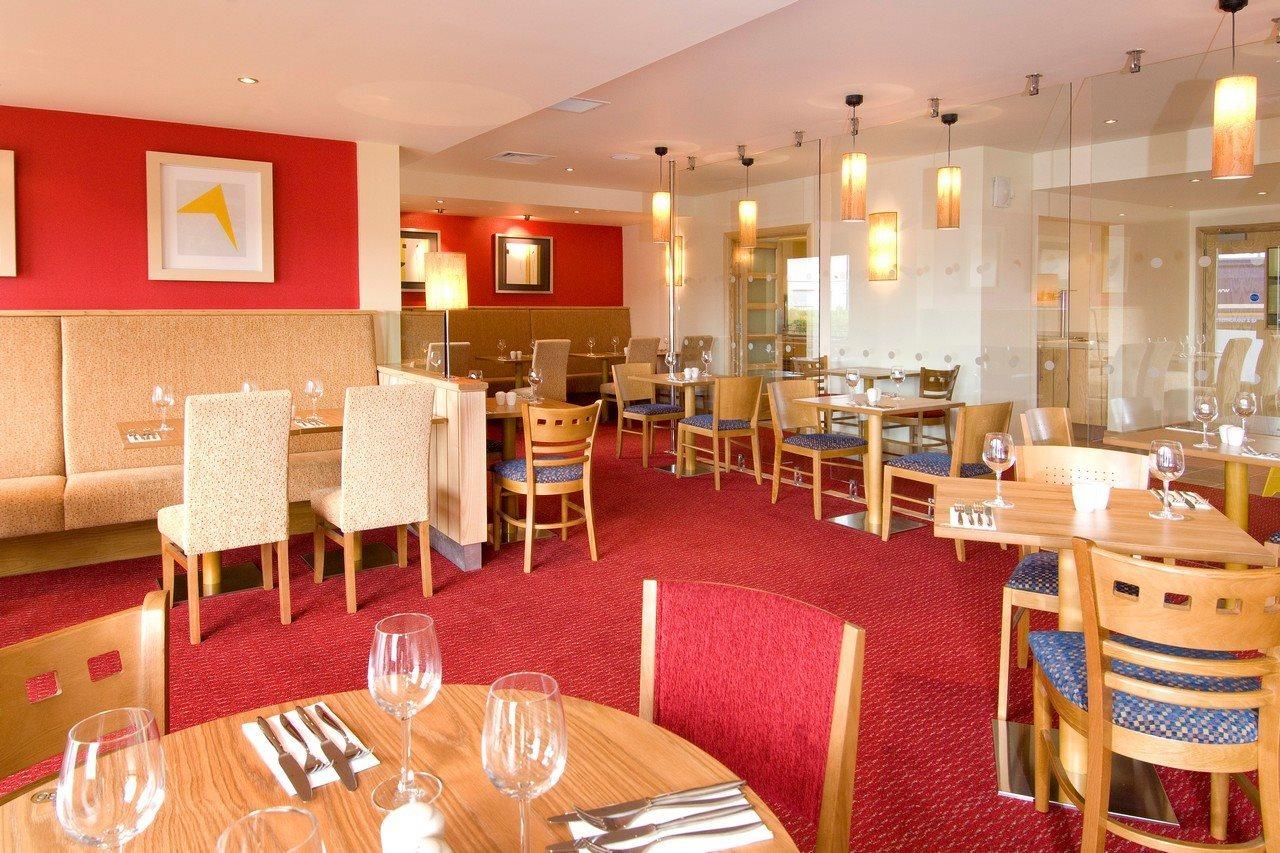 Premier Inn Cambridge Girton  Экстерьер фото