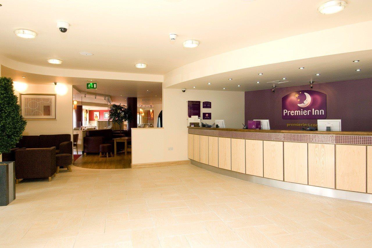 Premier Inn Cambridge Girton  Экстерьер фото