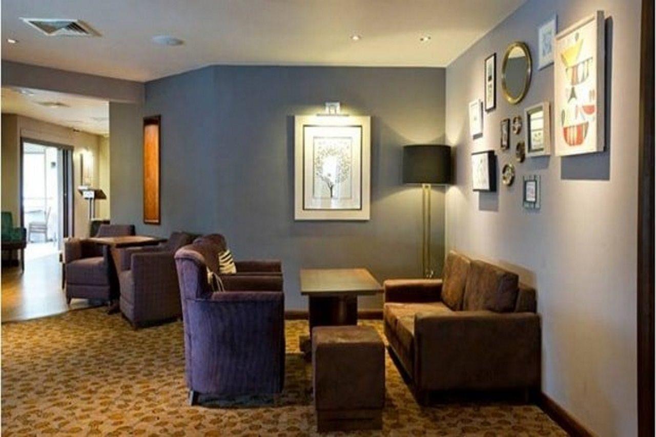 Premier Inn Cambridge Girton  Экстерьер фото