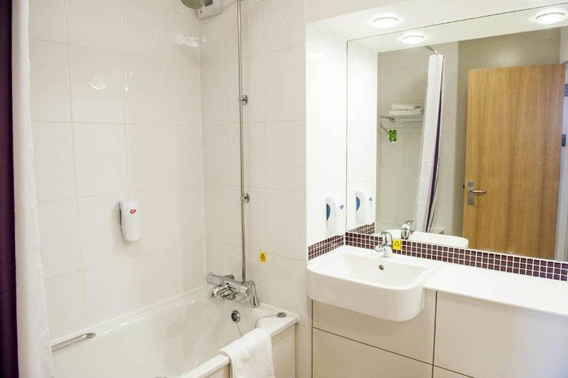 Premier Inn Cambridge Girton  Экстерьер фото